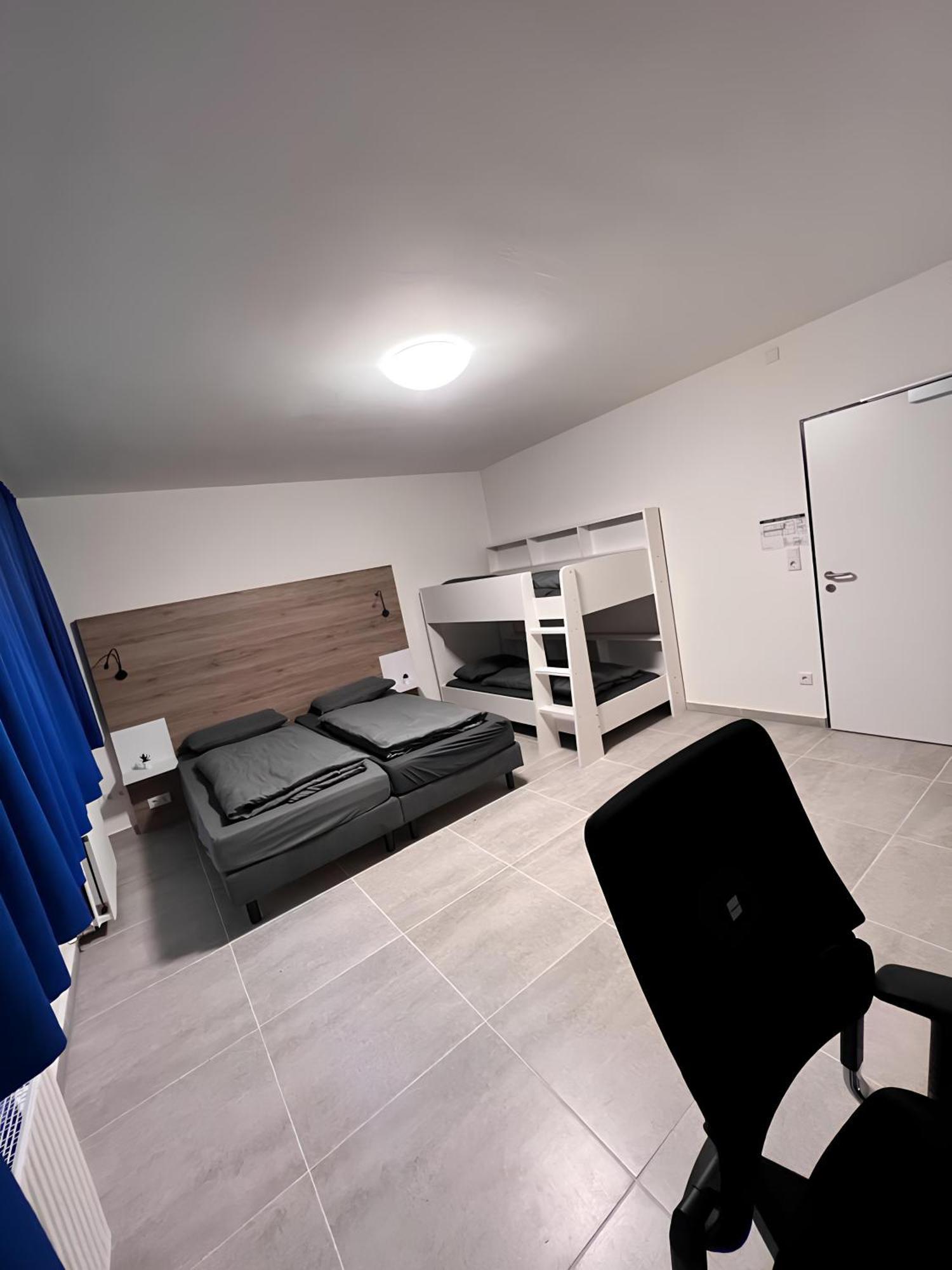 Mk Hostel Oyten - Free Wifi & Parking - 24H Check-In Экстерьер фото