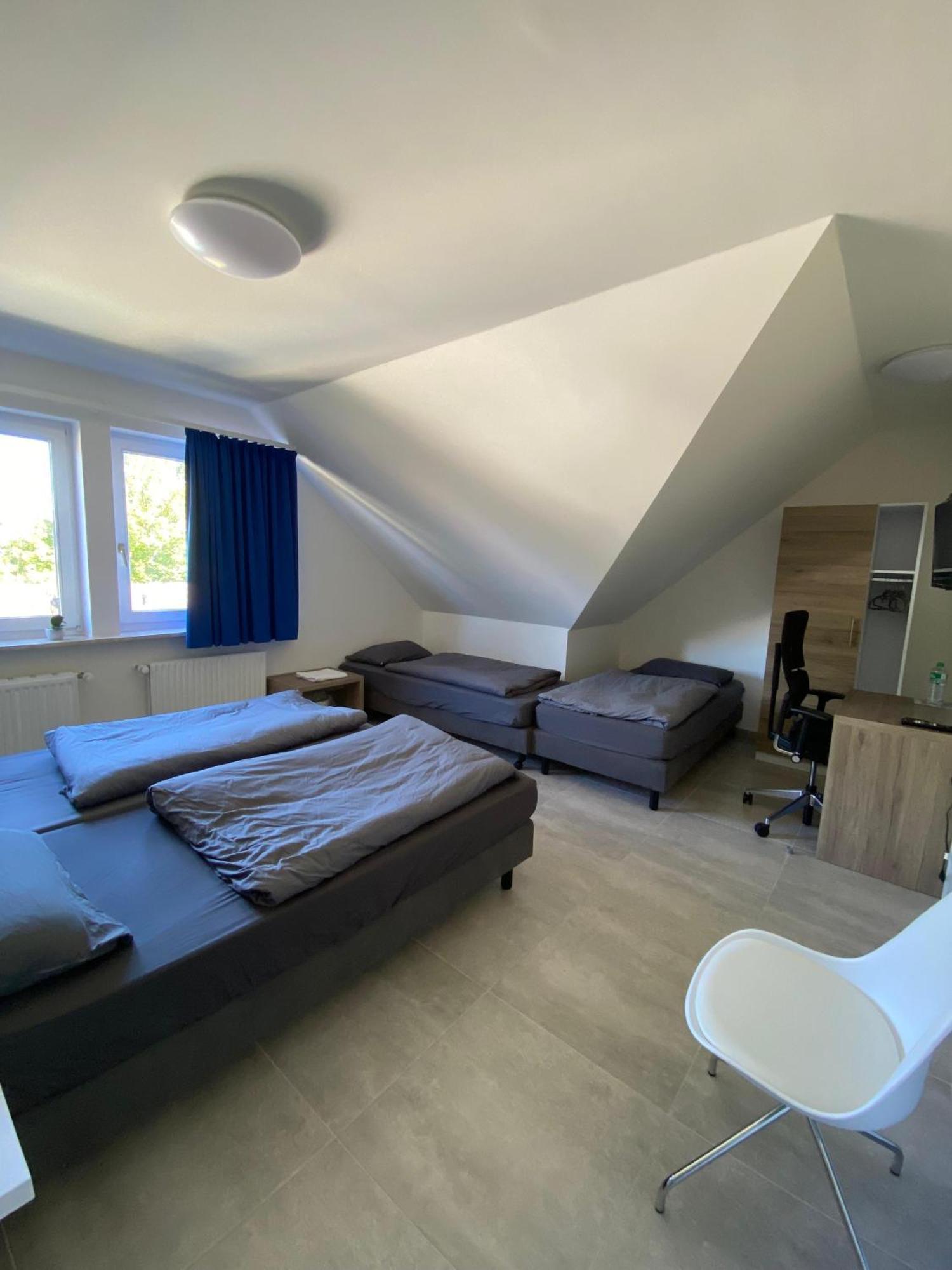 Mk Hostel Oyten - Free Wifi & Parking - 24H Check-In Экстерьер фото
