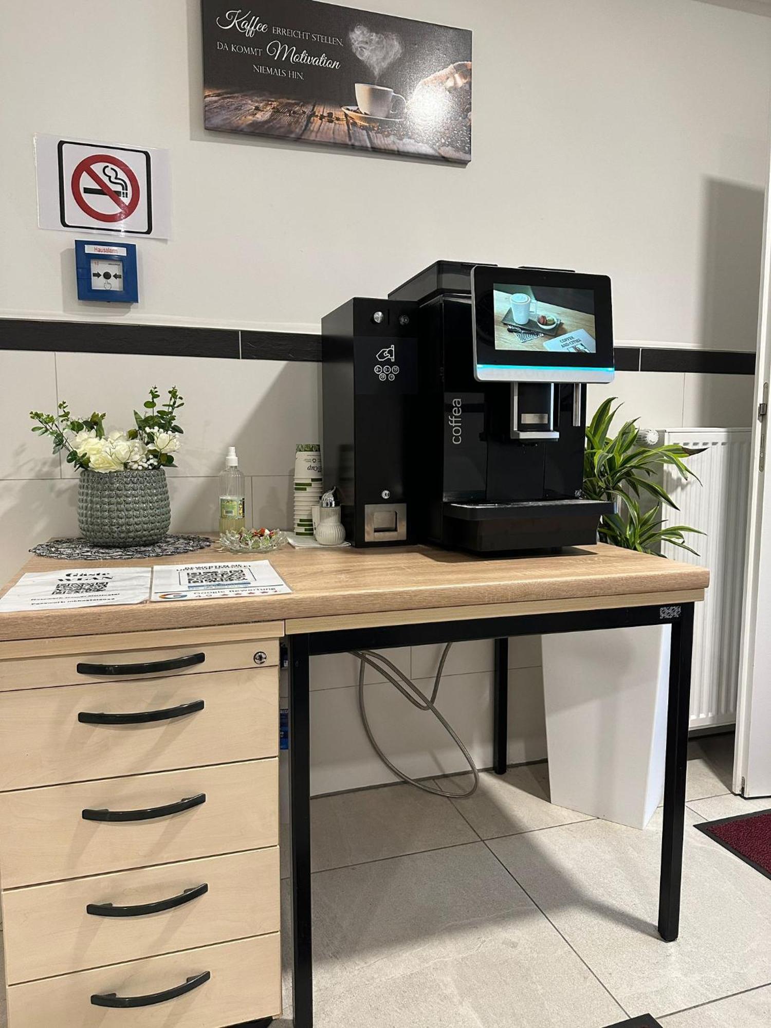 Mk Hostel Oyten - Free Wifi & Parking - 24H Check-In Экстерьер фото