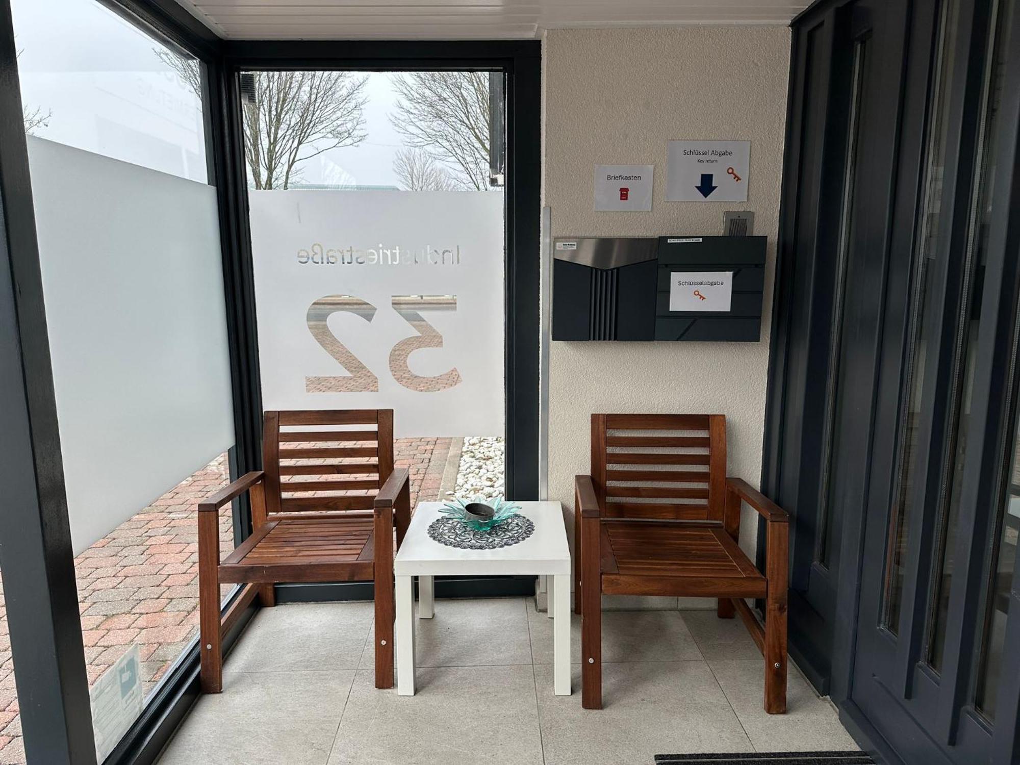 Mk Hostel Oyten - Free Wifi & Parking - 24H Check-In Экстерьер фото