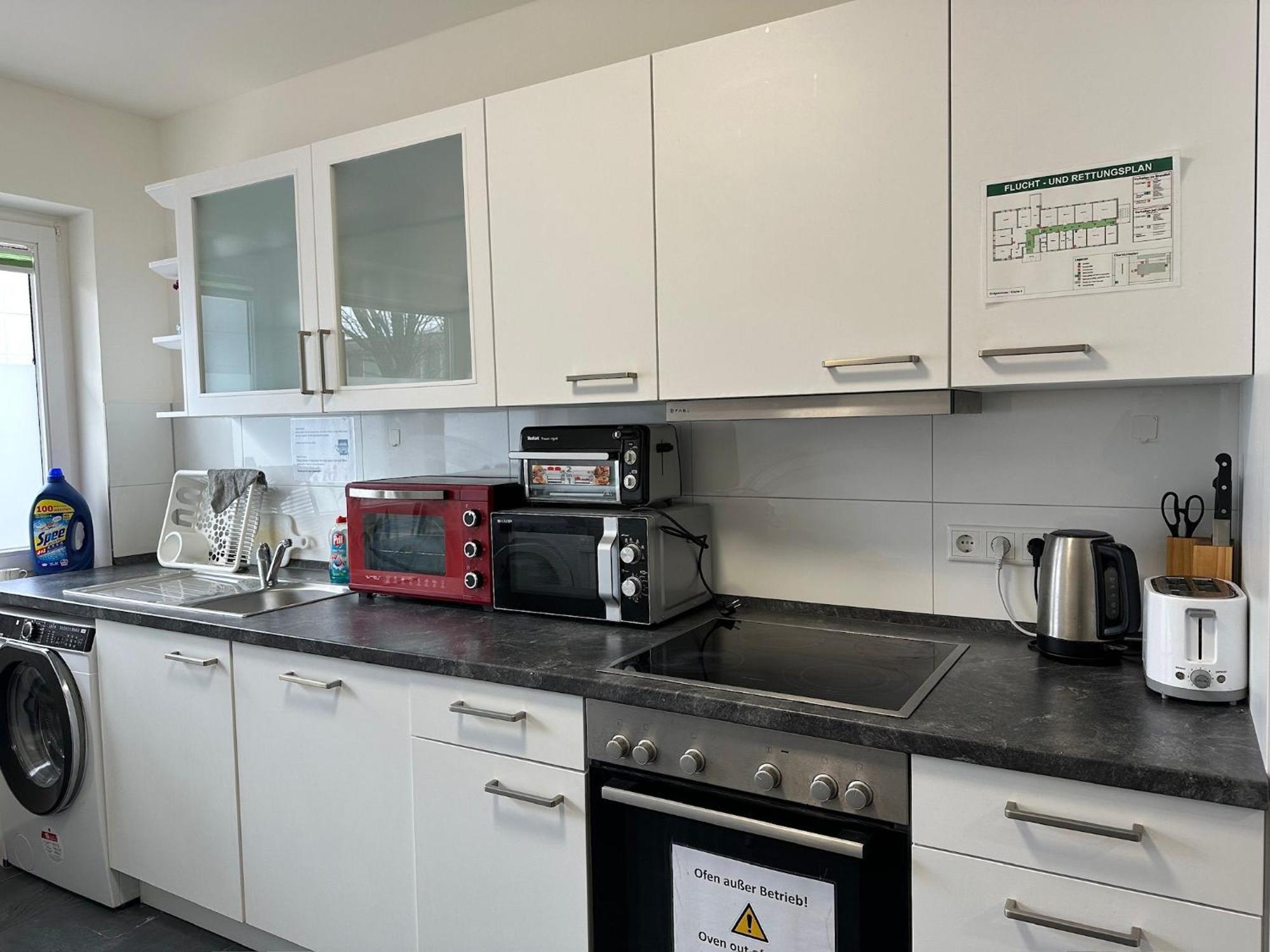 Mk Hostel Oyten - Free Wifi & Parking - 24H Check-In Экстерьер фото