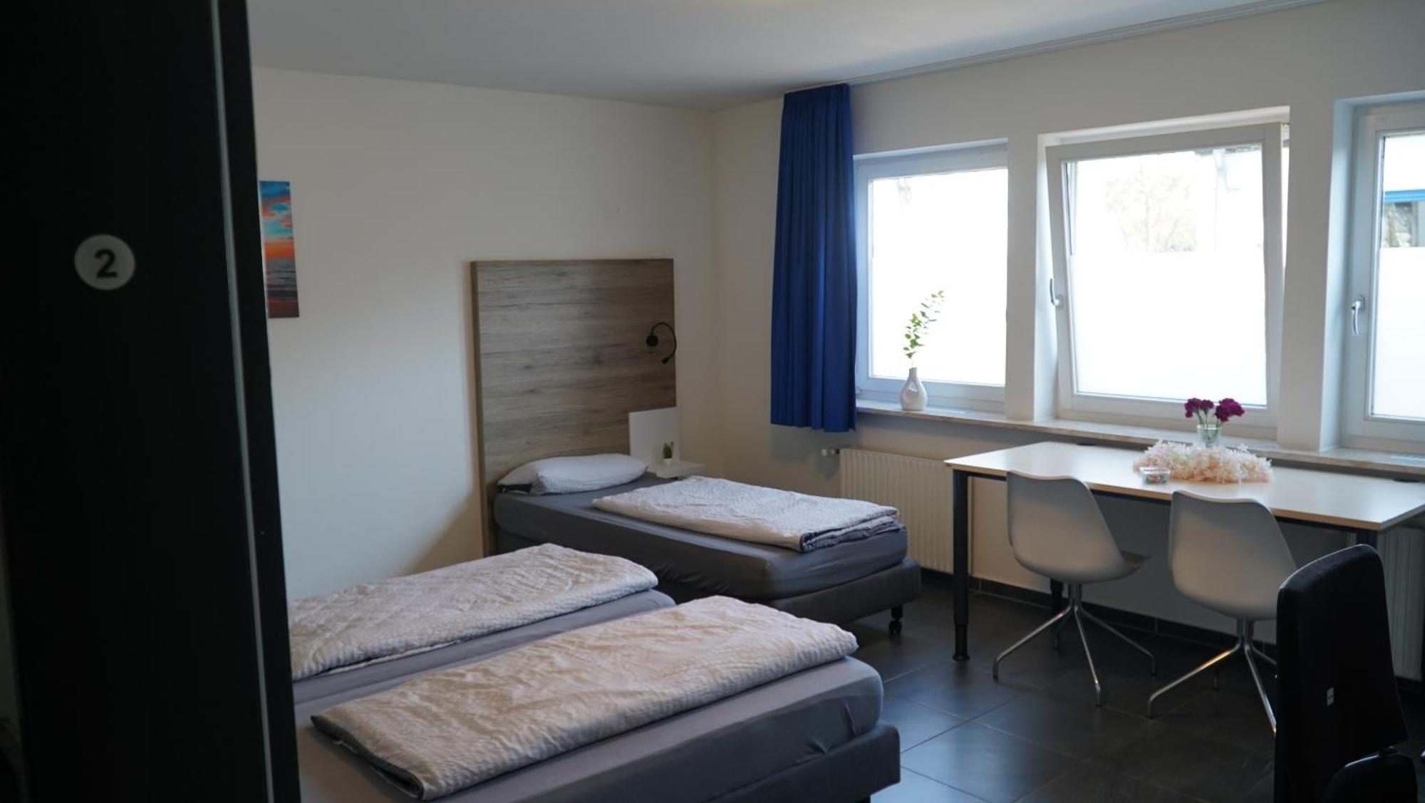Mk Hostel Oyten - Free Wifi & Parking - 24H Check-In Экстерьер фото